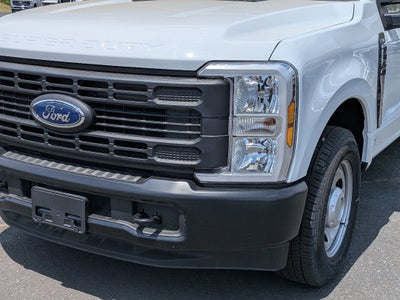 2025 Ford Super Duty F-350 SRW XL