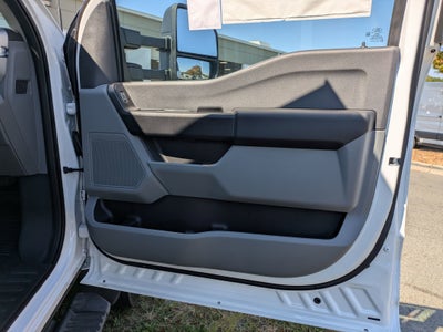 2025 Ford Super Duty F-600 DRW XL