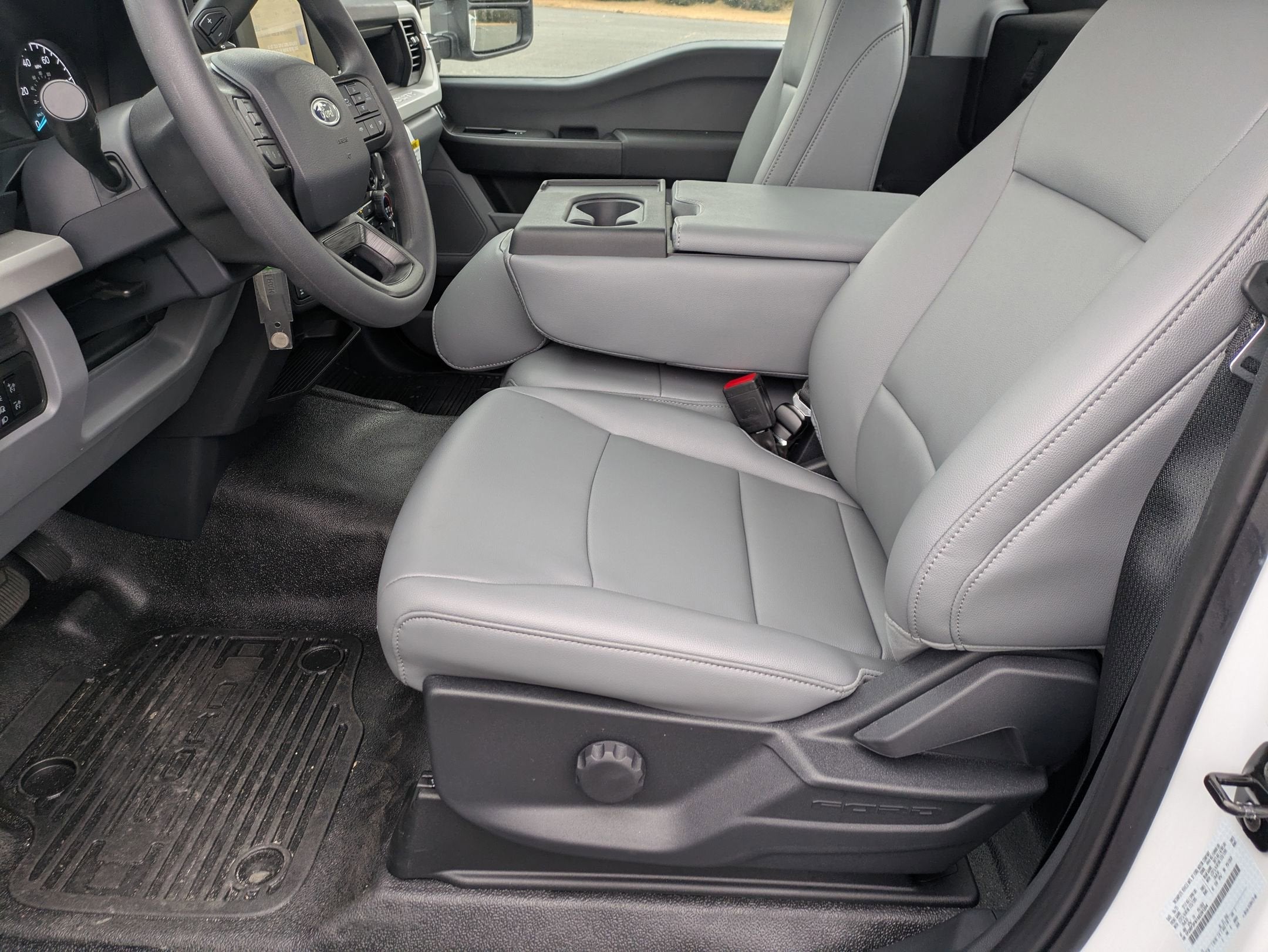 2025 Ford Super Duty F-350 SRW XL