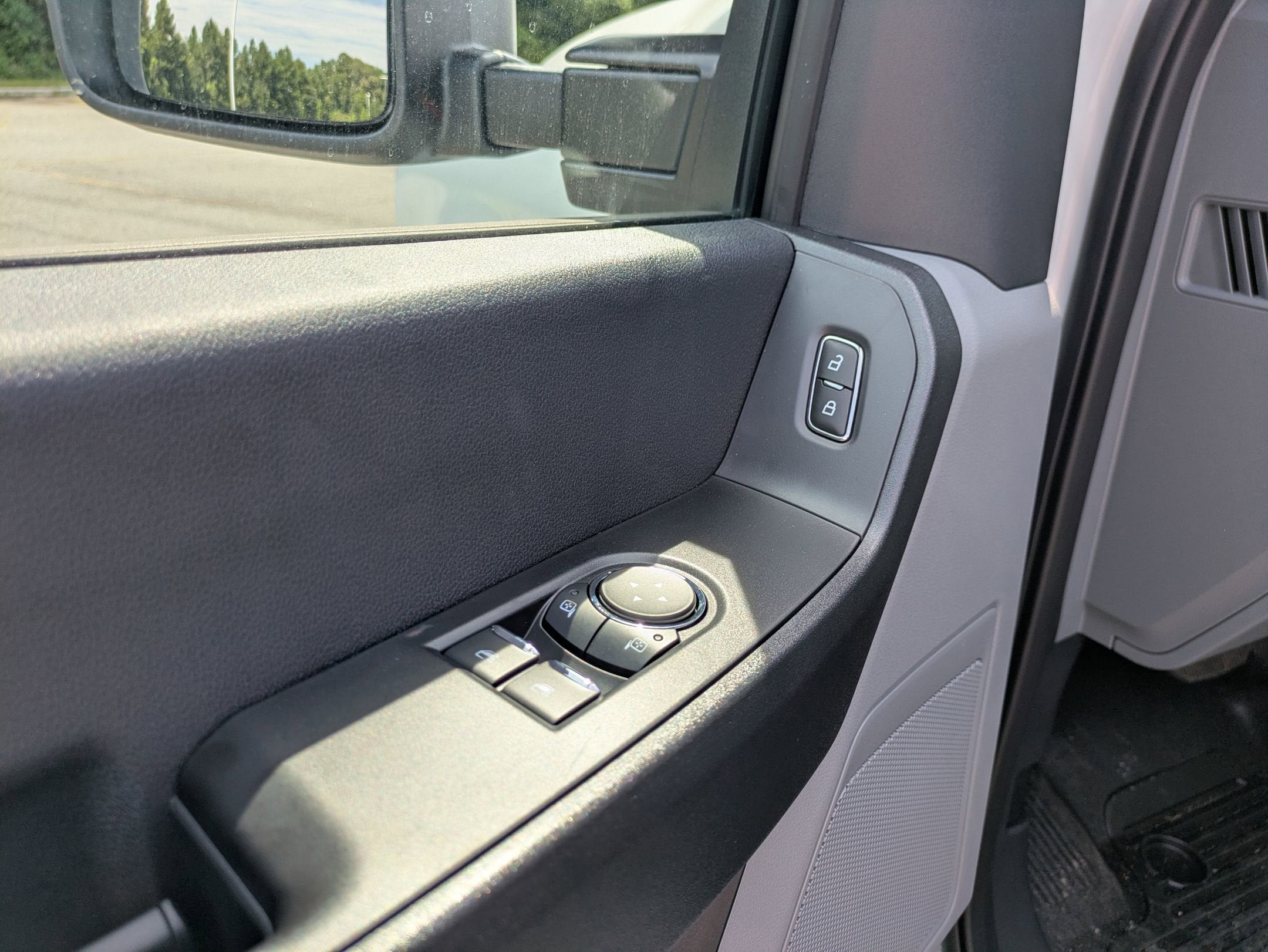 2025 Ford Super Duty F-350 SRW XL