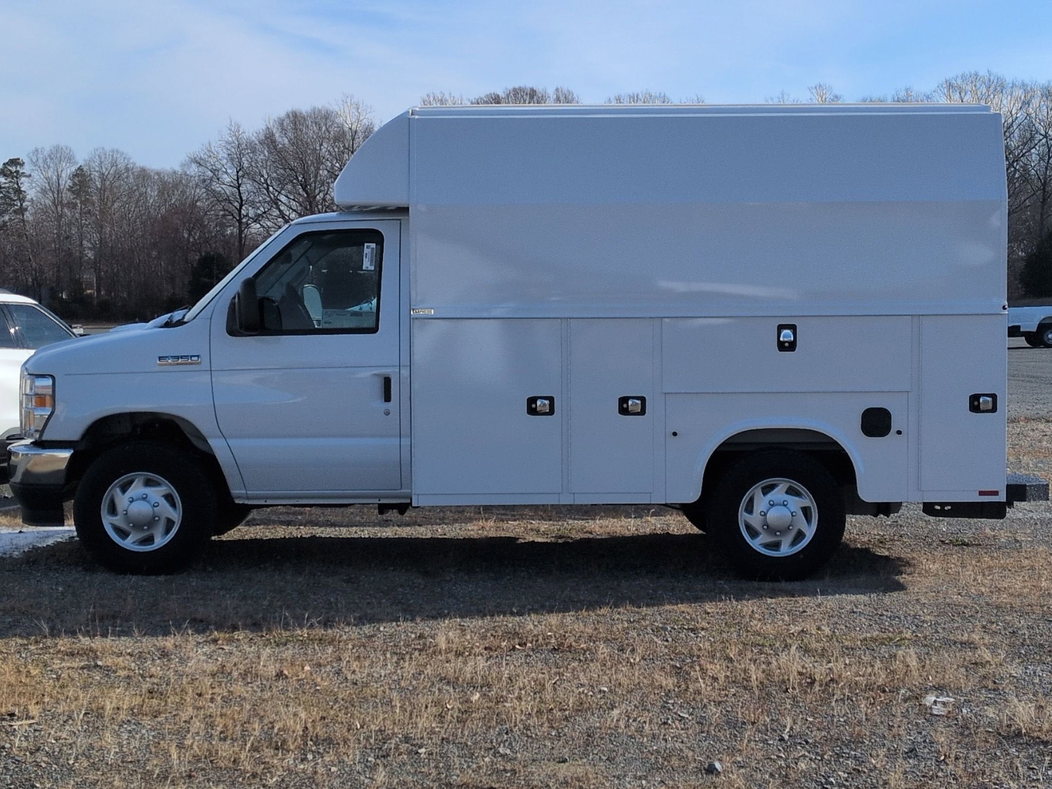 2026 Ford E-Series Cutaway Base