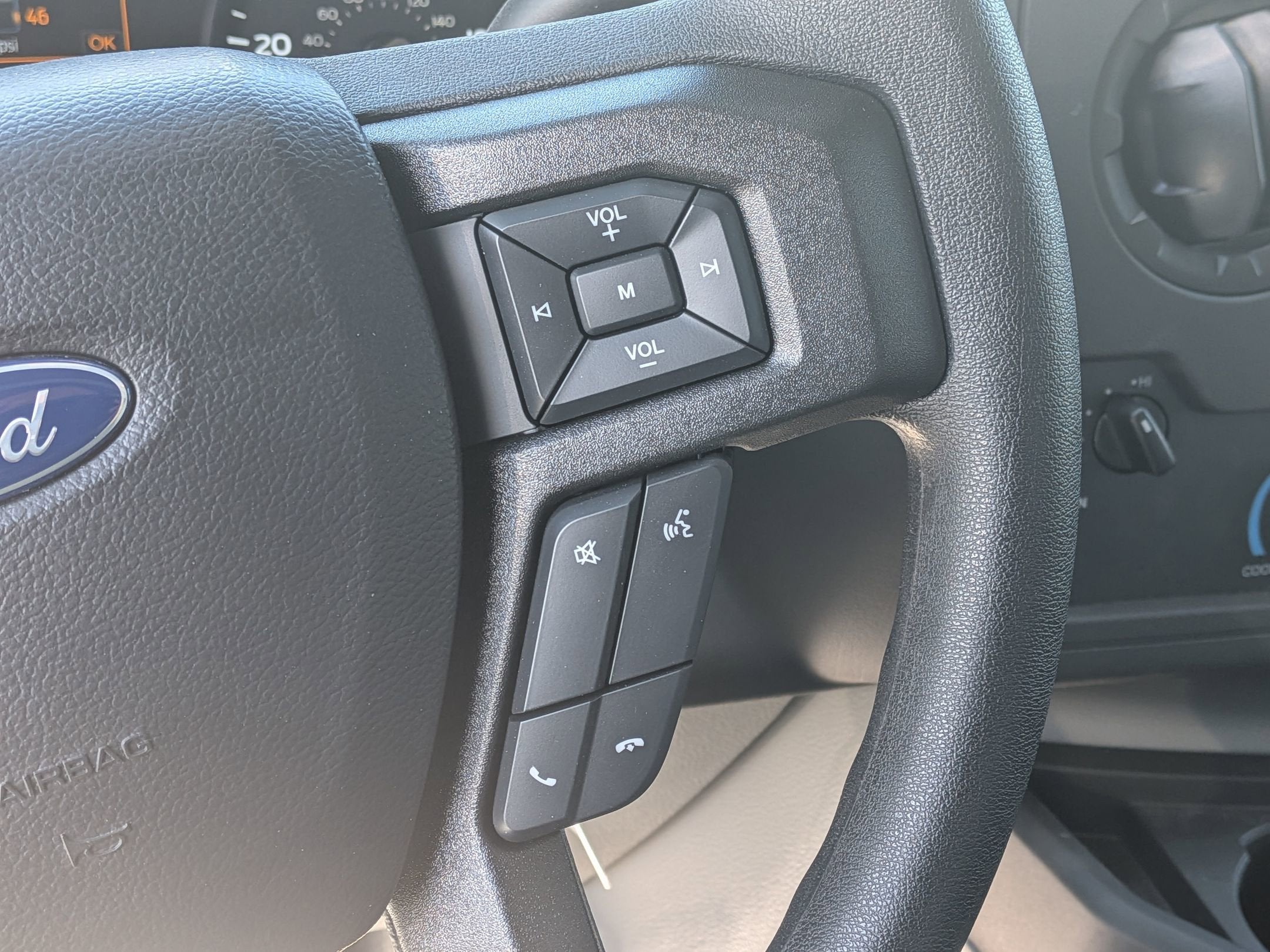 2026 Ford E-Series Cutaway Base