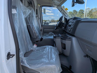 2027 Ford E-Series Cutaway Base