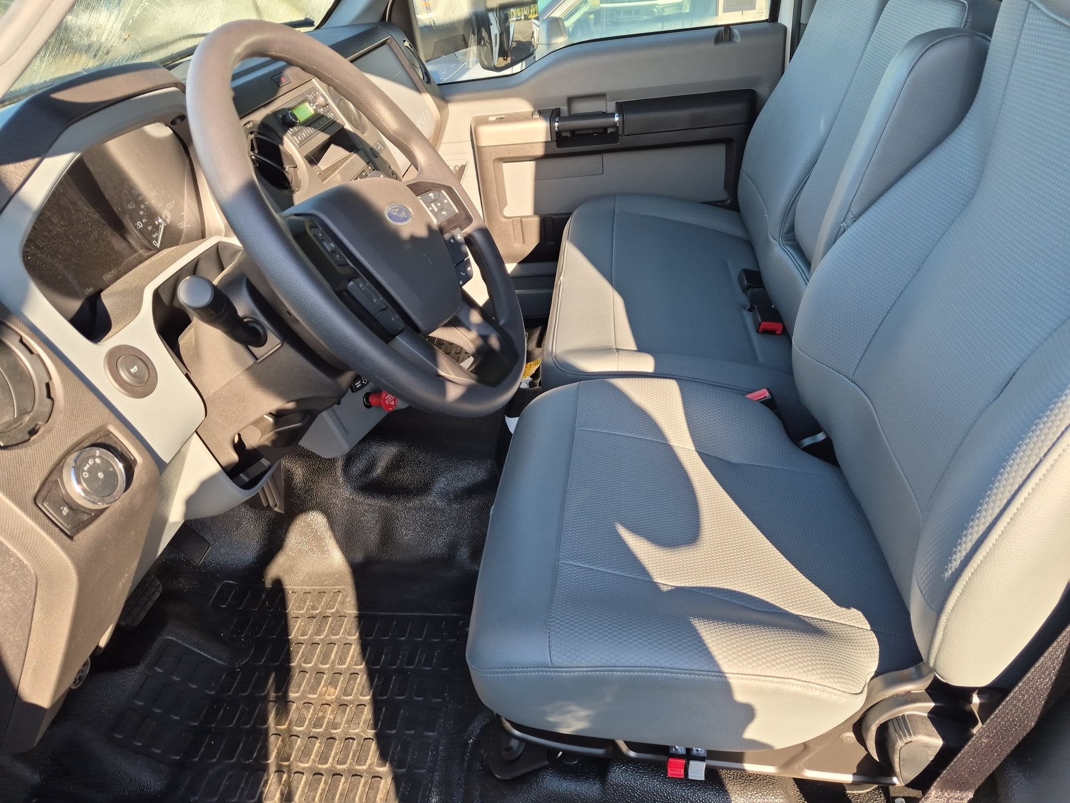 2027 Ford F-750SD Base