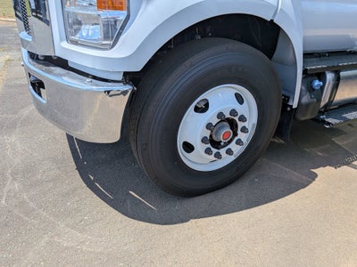 2027 Ford F-750SD Base
