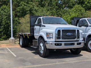 2027 Ford F-750SD Base