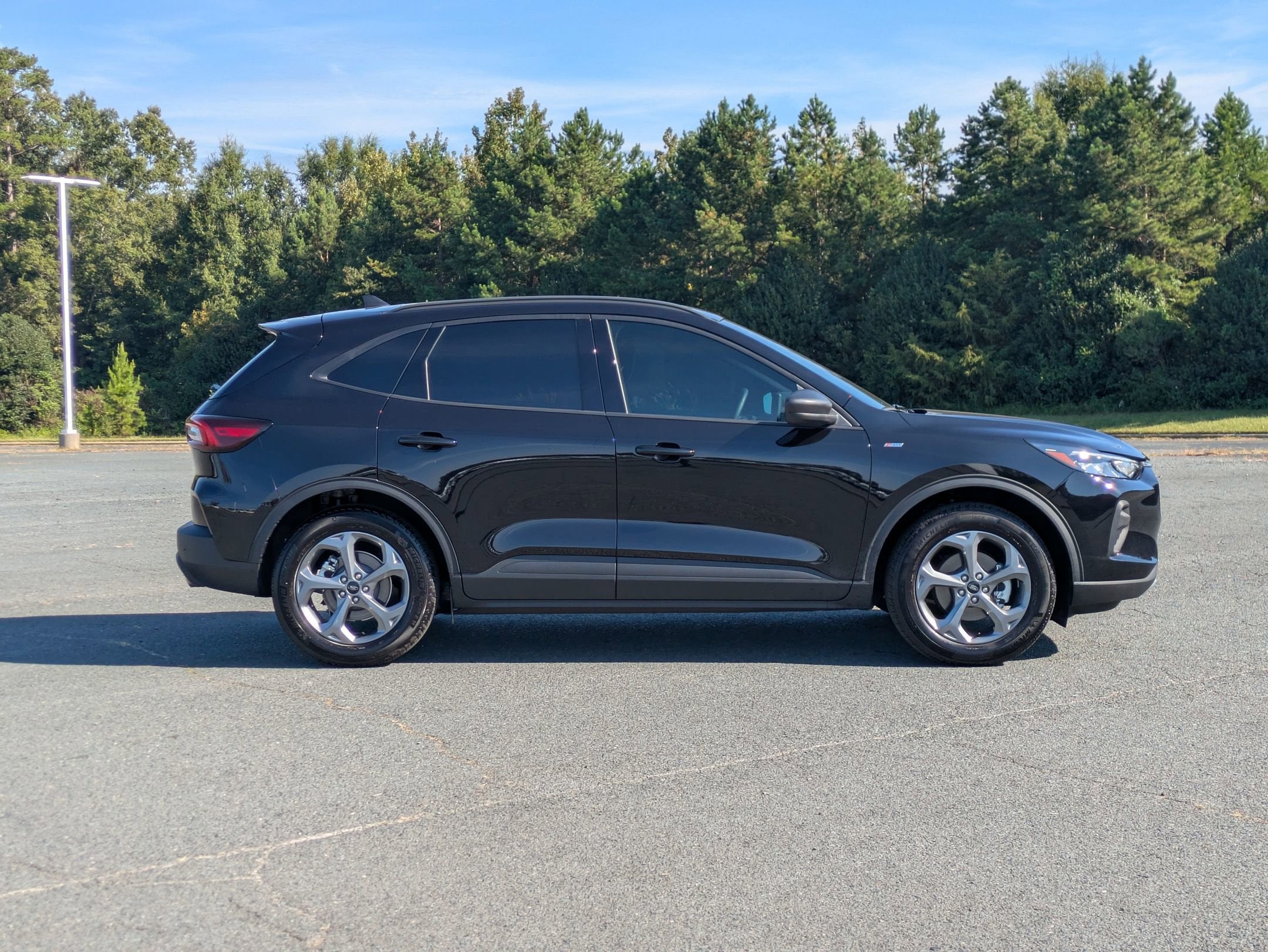 2025 Ford Escape ST-Line - Crossroads Courtesy Demo
