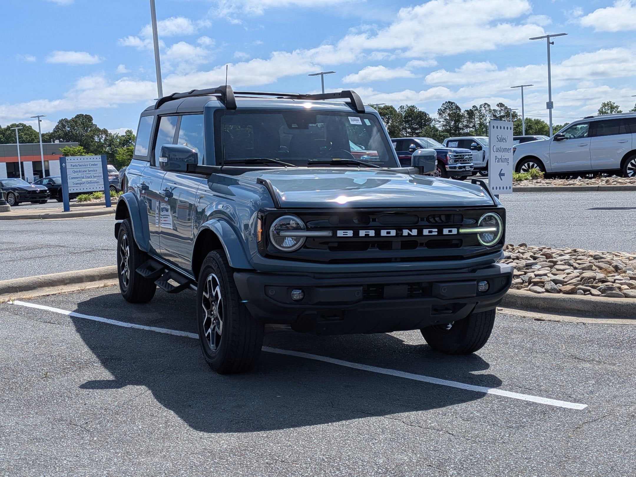 2023 Ford Bronco Outer Banks 4x4's photo