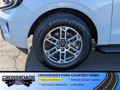 2025 Ford Expedition Active - Crossroads Courtesy Demo