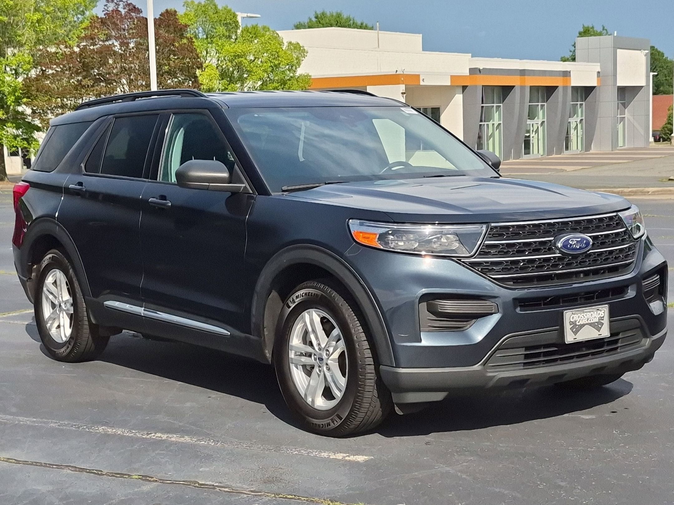 2023 Ford Explorer XLT RWD's photo