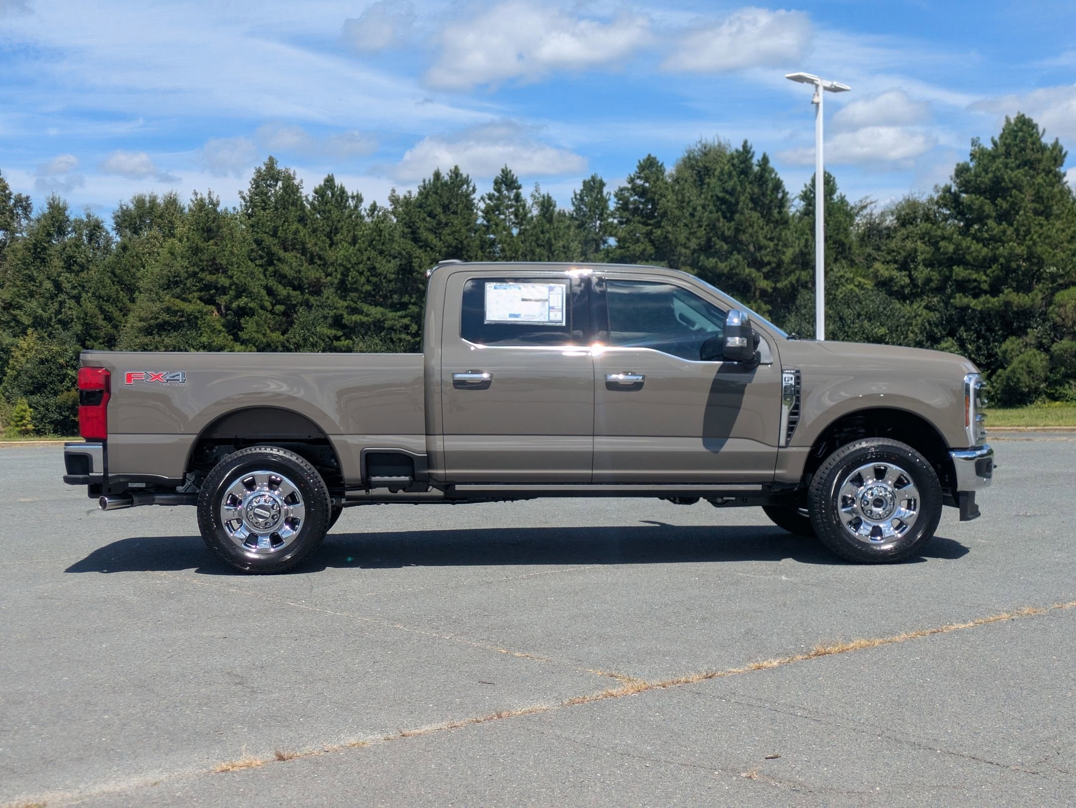2026 Ford Super Duty F-250 SRW LARIAT