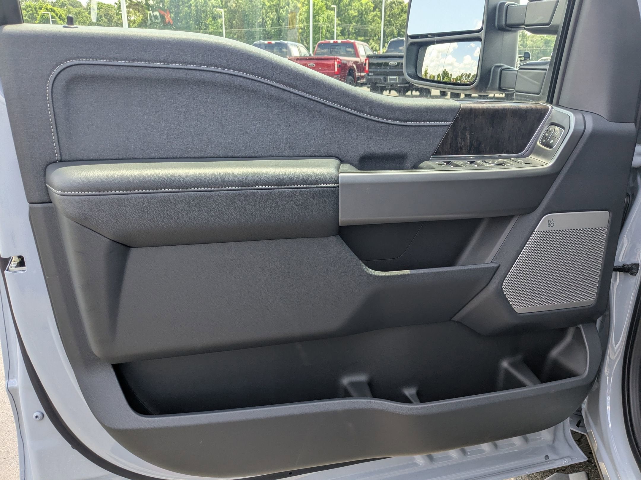 2025 Ford Super Duty F-250 SRW LARIAT