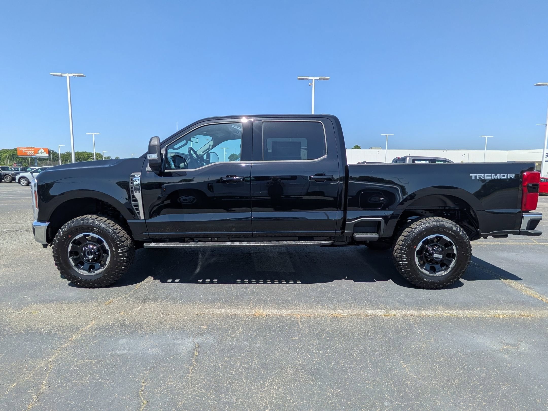 2026 Ford Super Duty F-350 SRW XLT