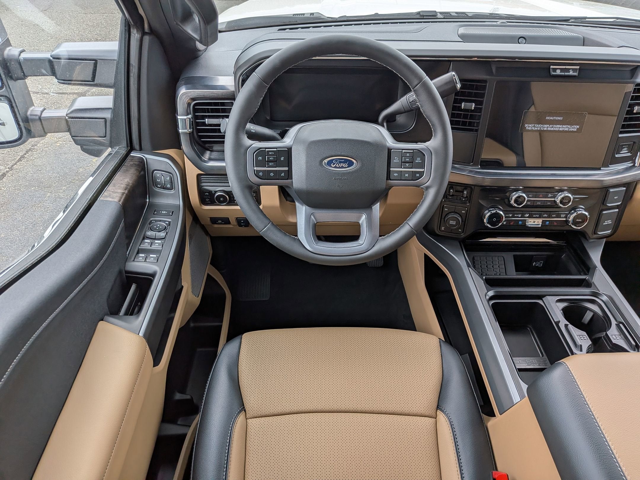 2026 Ford Super Duty F-350 SRW LARIAT