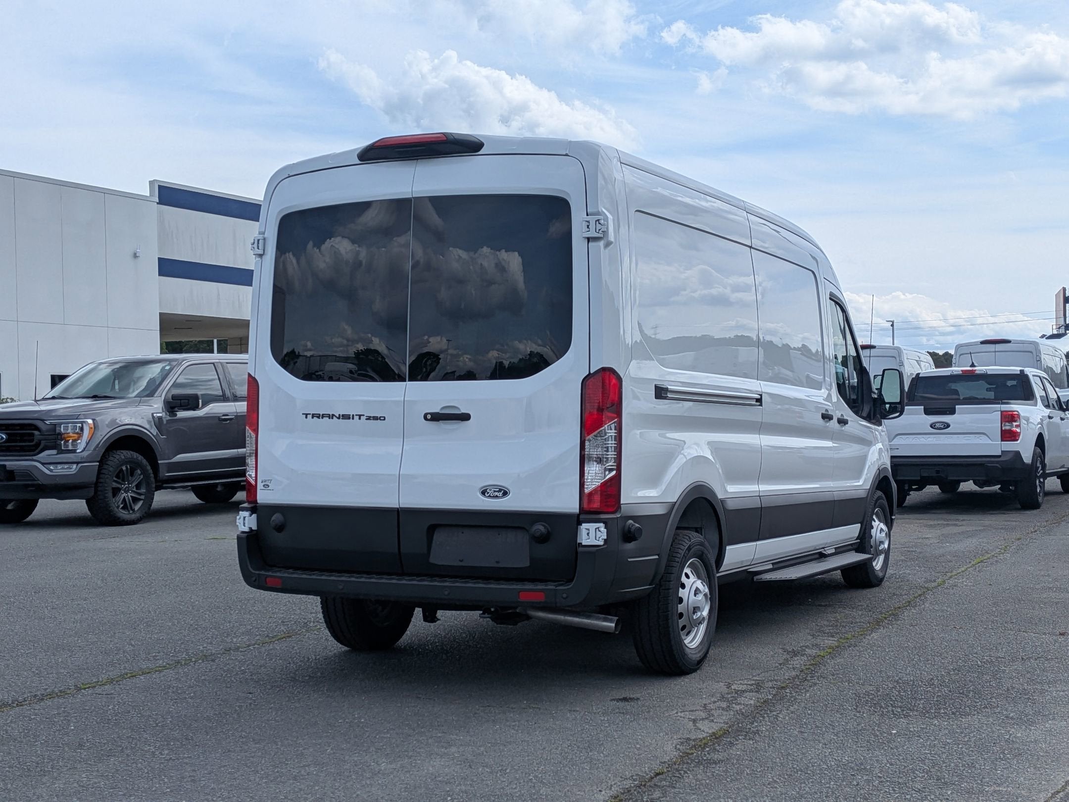 2026 Ford Transit Cargo Van Base