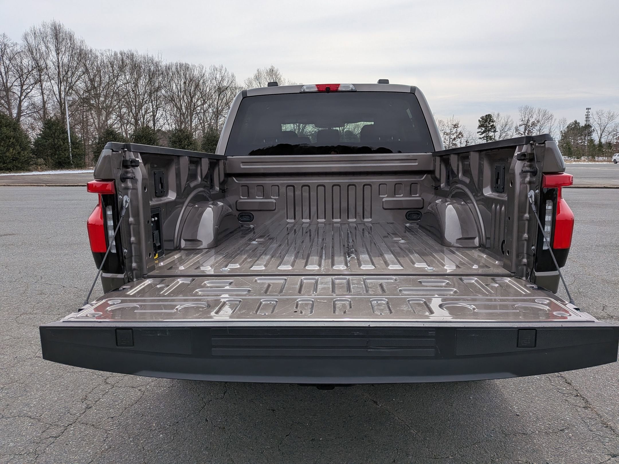 2023 Ford F-150 Lightning XLT