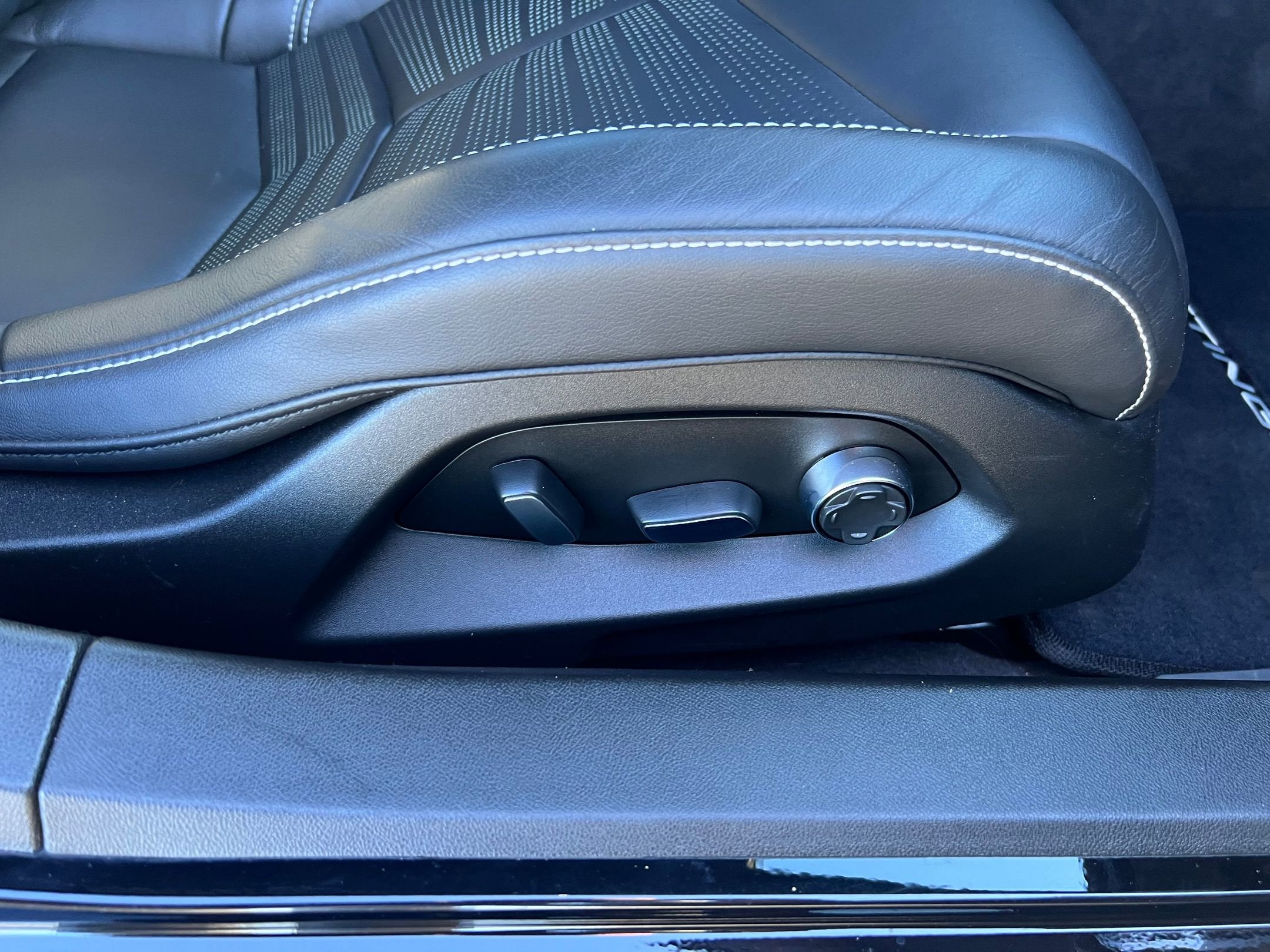 2023 Chevrolet Corvette 2LT