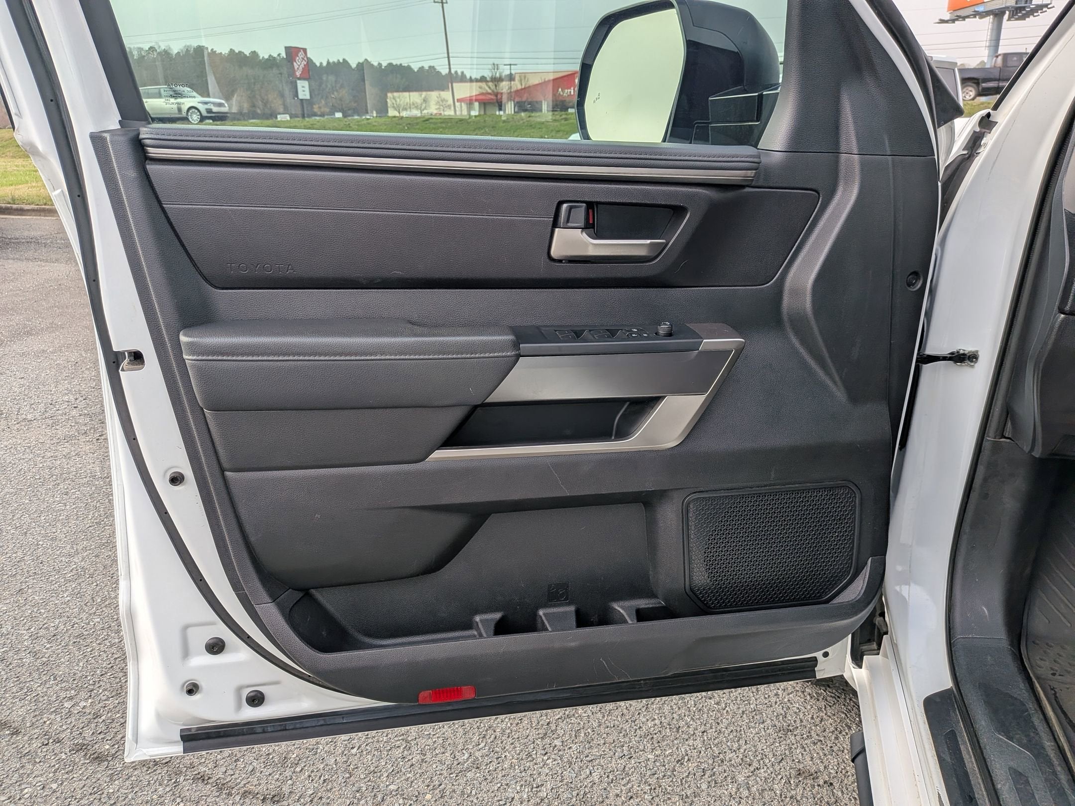 2024 Toyota Tundra 2WD SR5