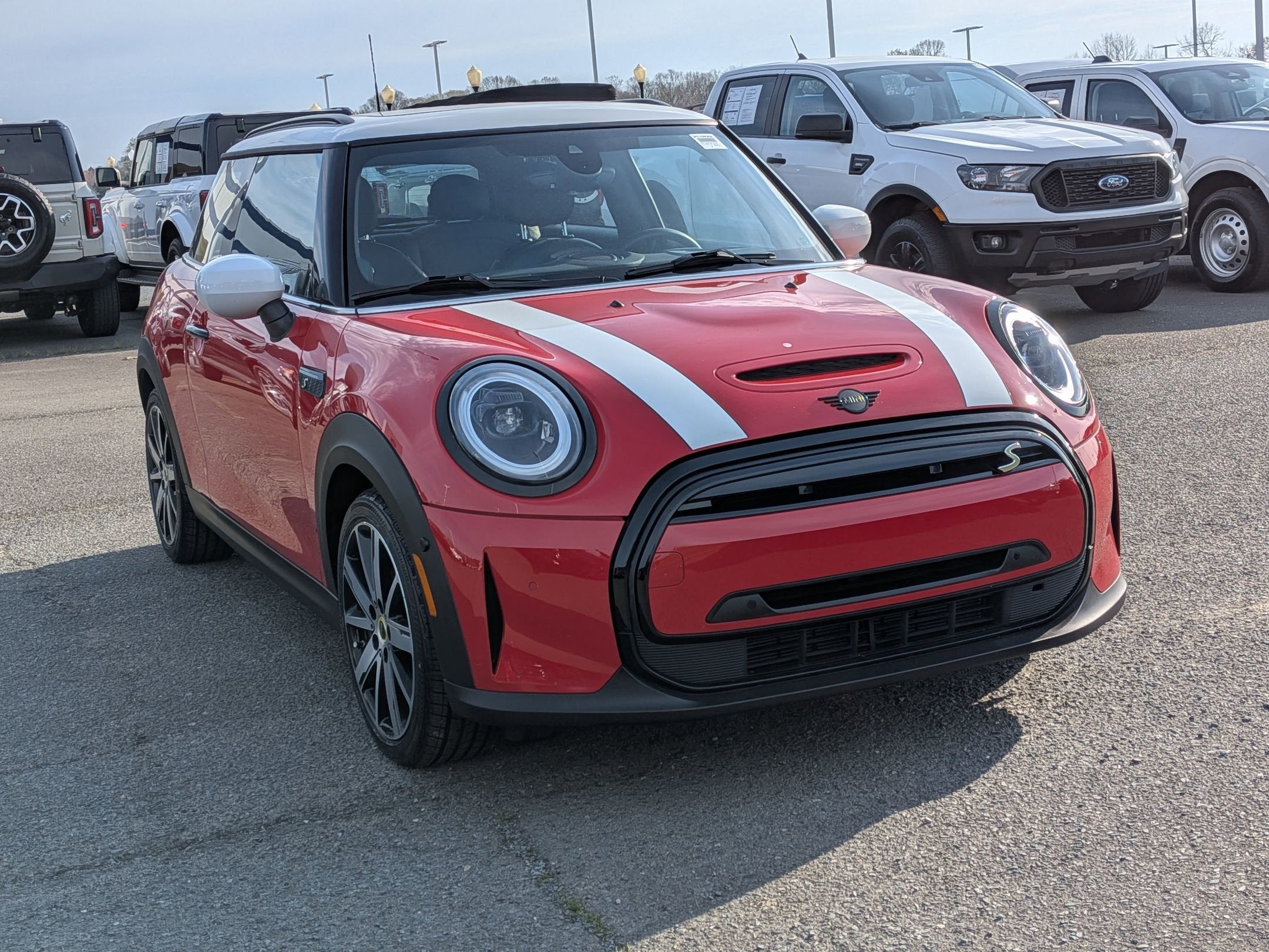 2023 MINI Hardtop 2 Door SE