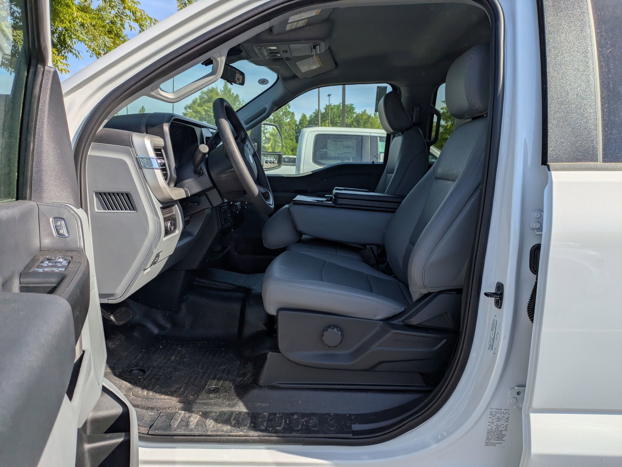 2026 Ford Super Duty F-550 DRW XL