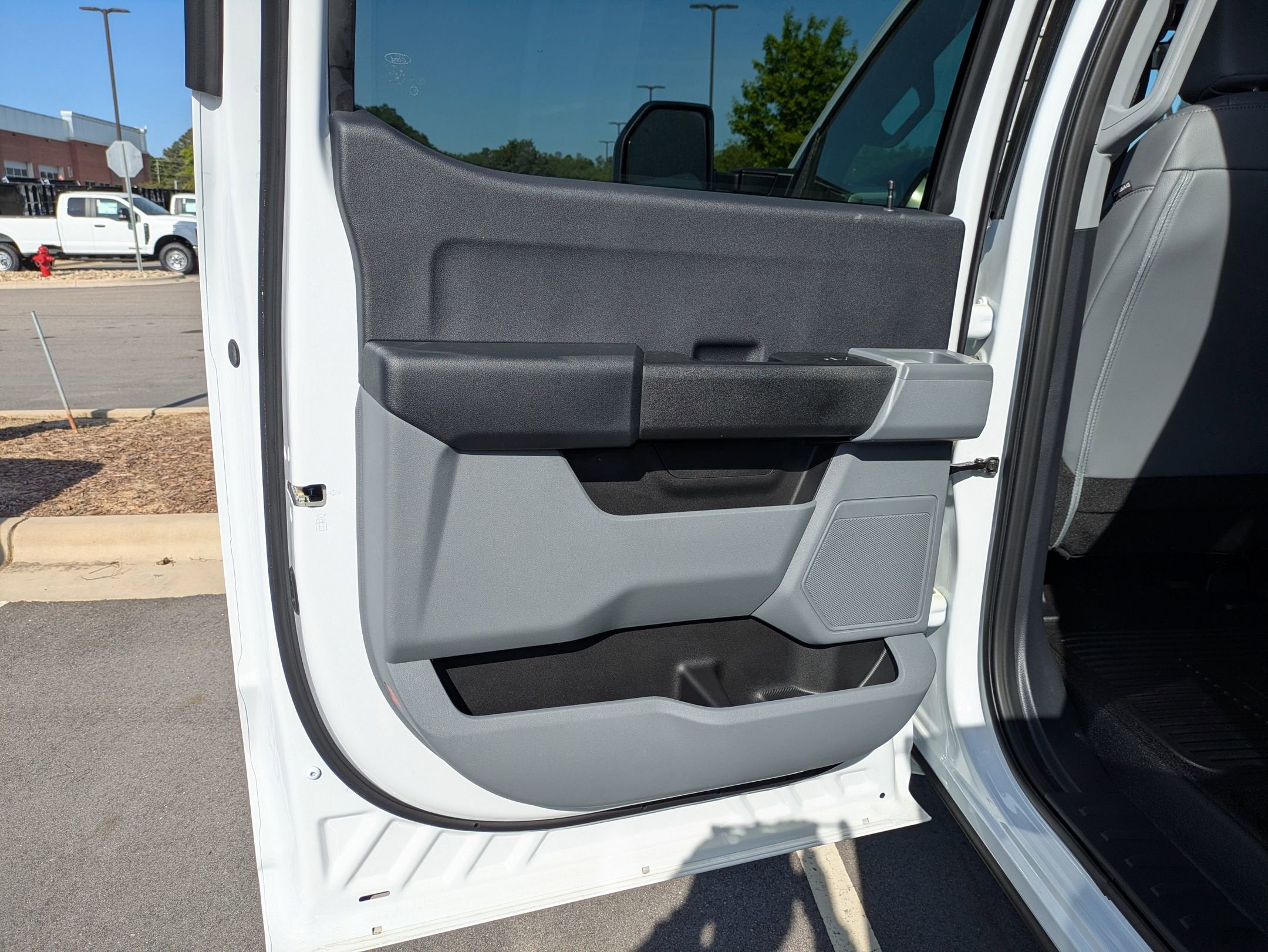 2026 Ford Super Duty F-550 DRW XL