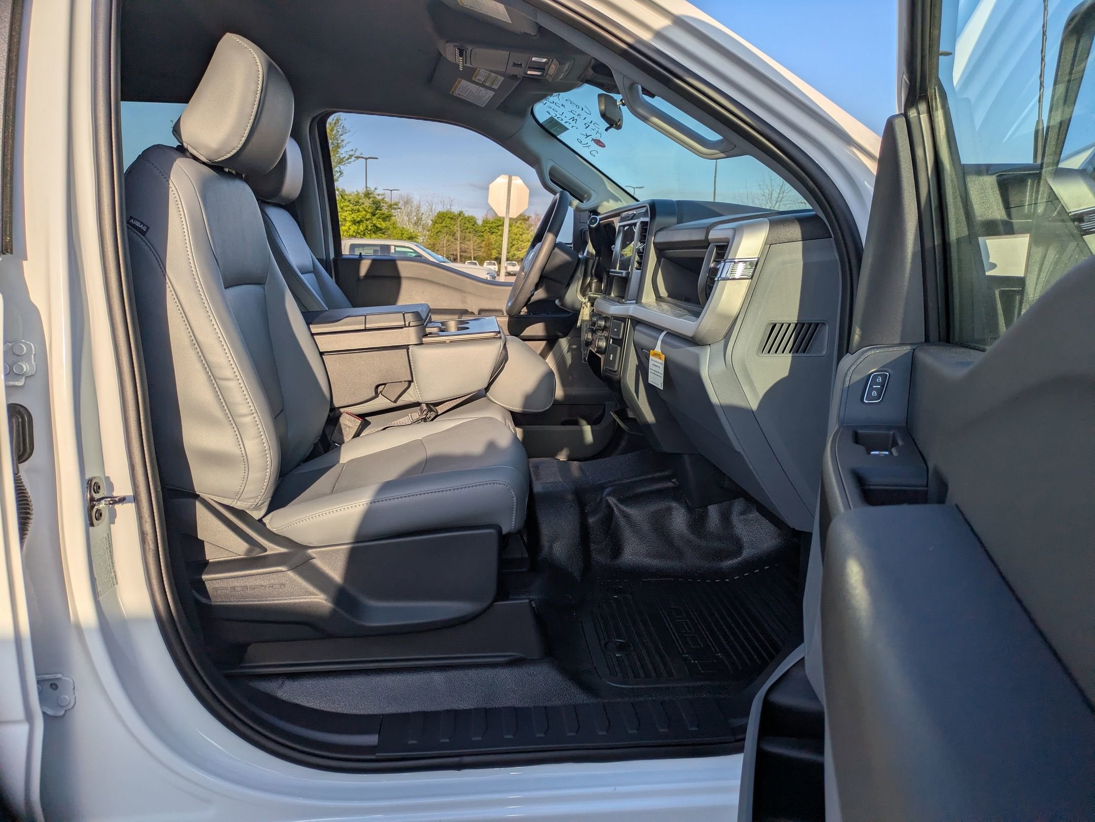 2026 Ford Super Duty F-550 DRW XL