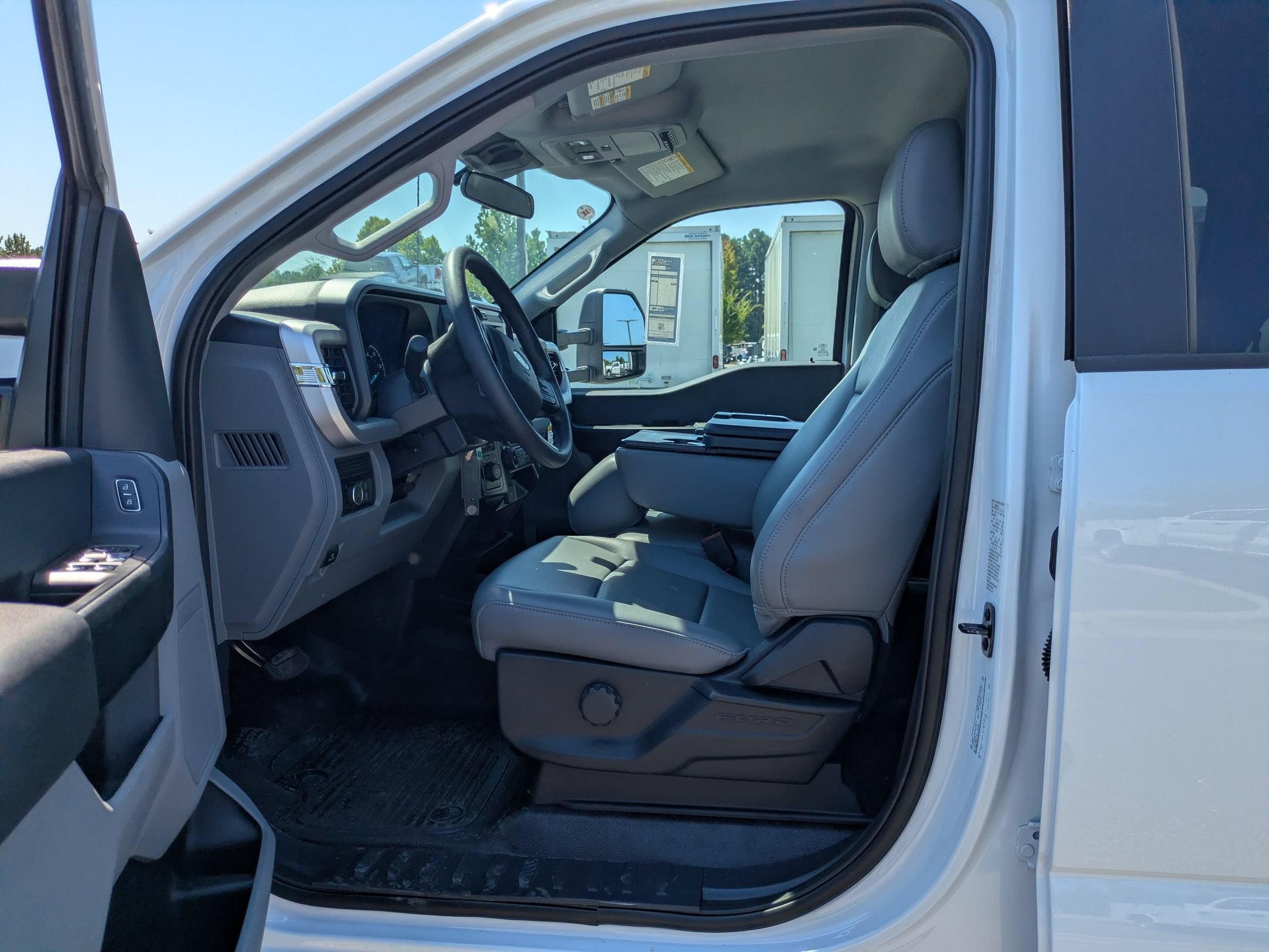 2026 Ford Super Duty F-550 DRW XL