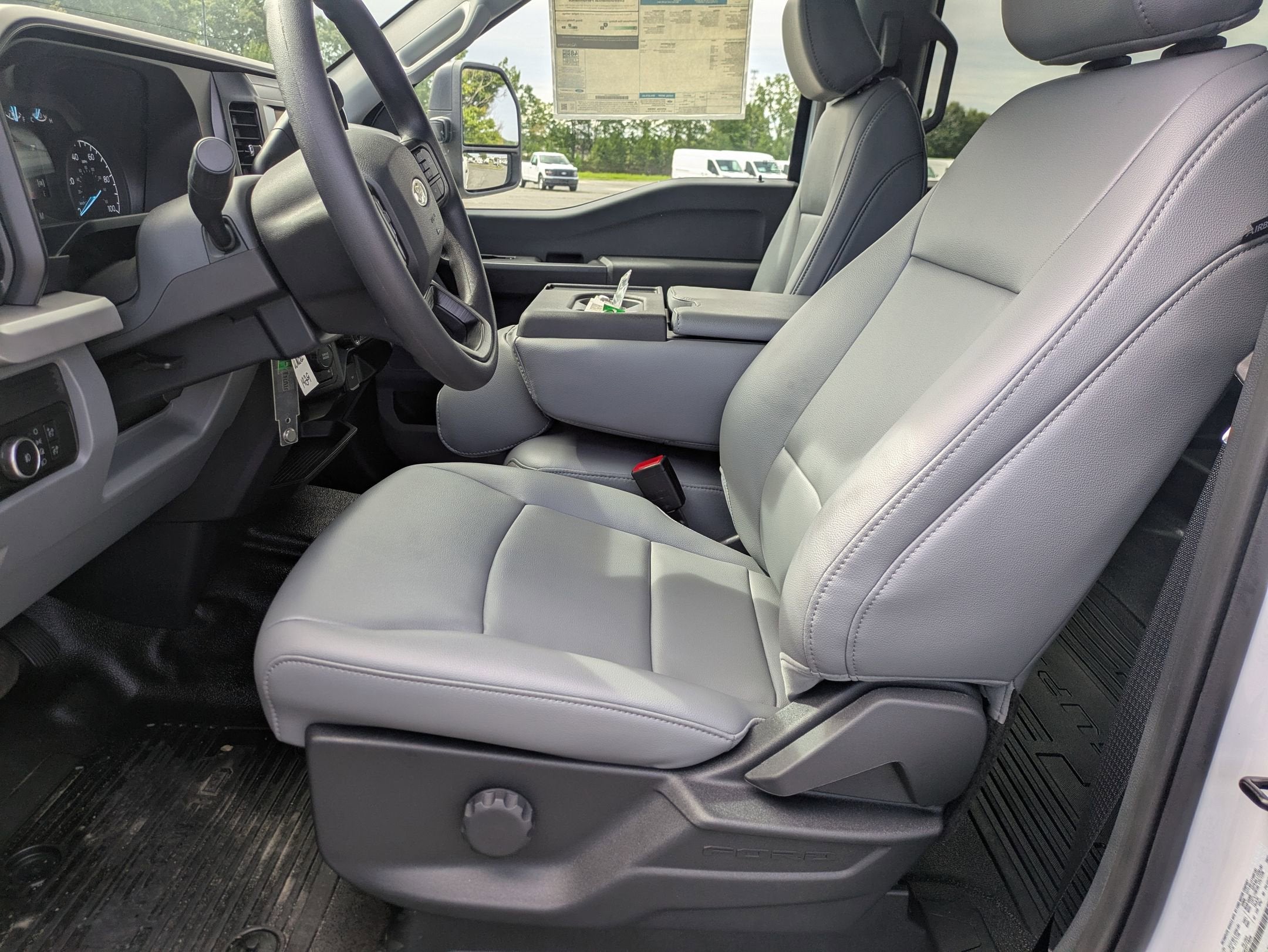 2025 Ford Super Duty F-350 SRW XL