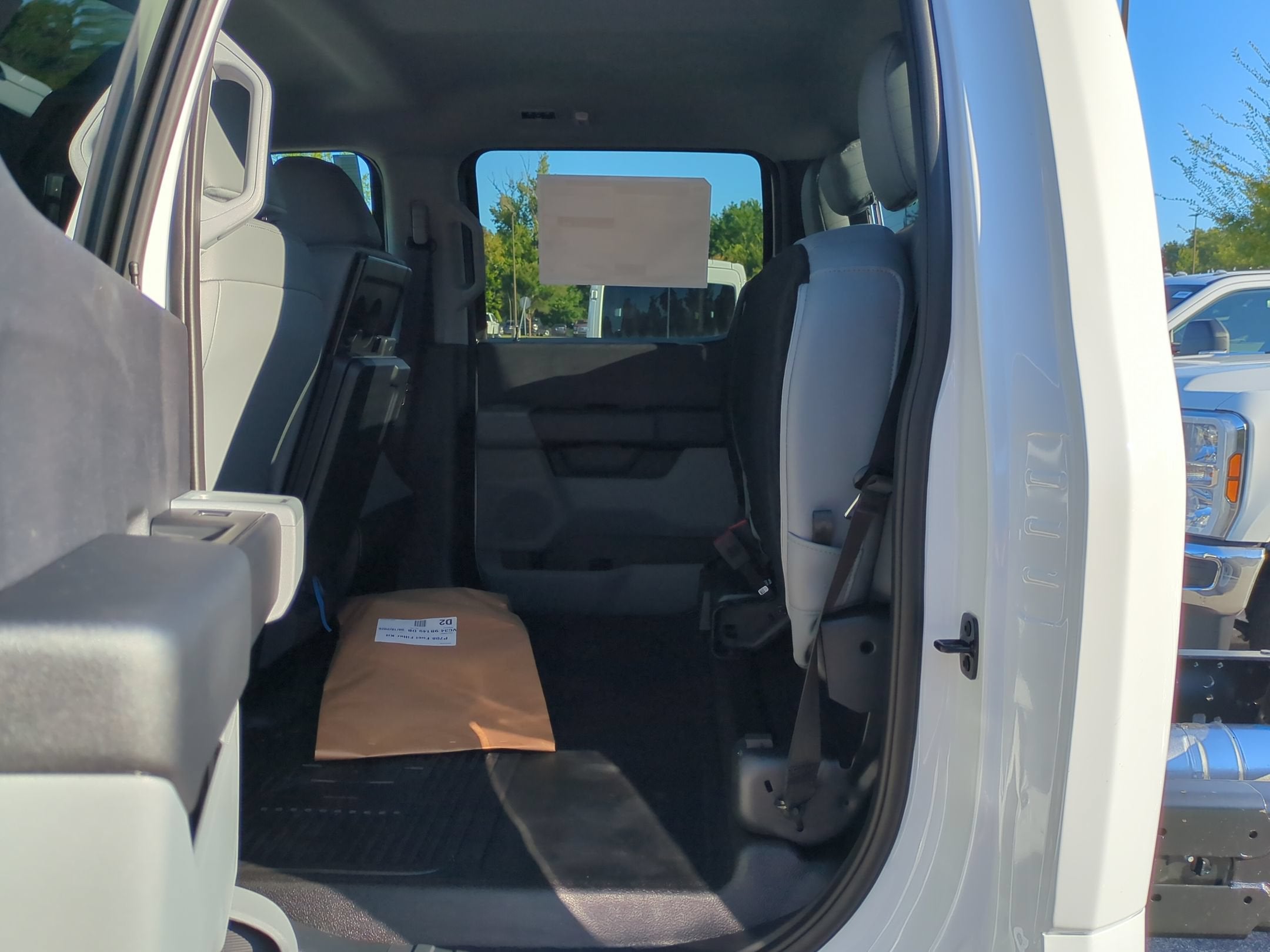 2027 Ford Super Duty F-350 DRW XL