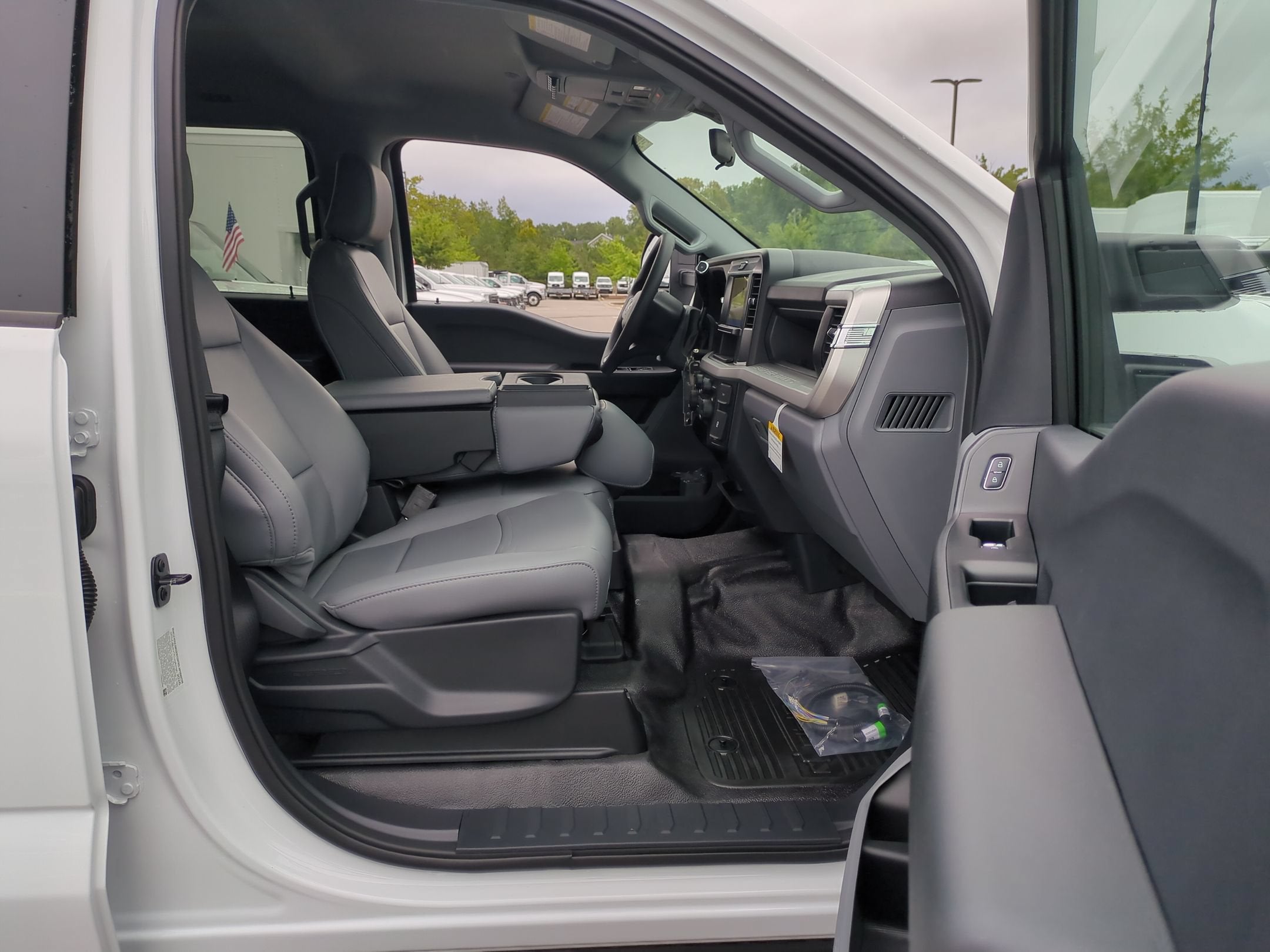 2026 Ford Super Duty F-350 DRW XL