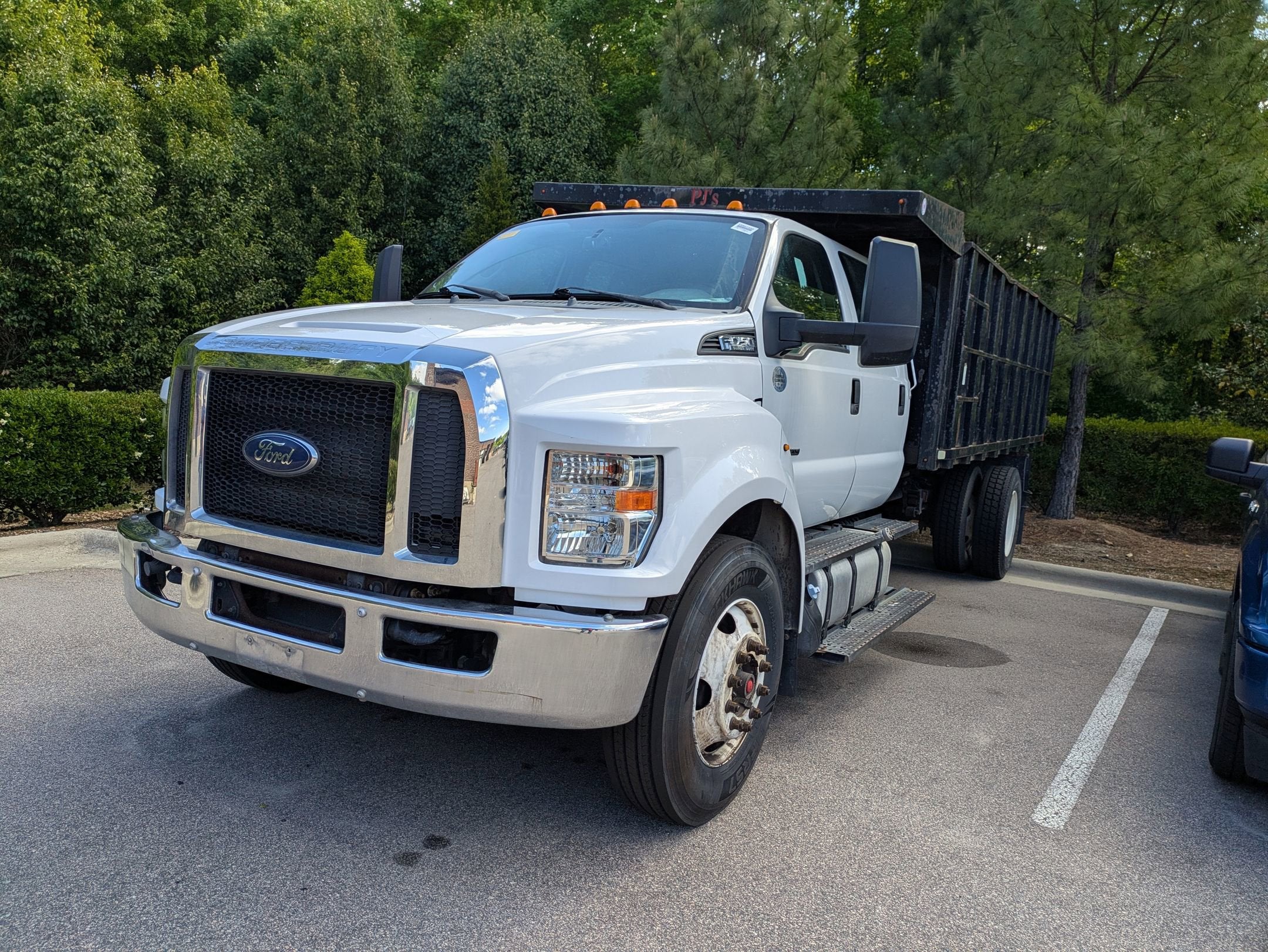 2017 Ford F-750SD Base