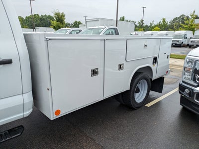 2025 Ford Super Duty F-550 DRW XL