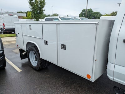 2025 Ford Super Duty F-550 DRW XL