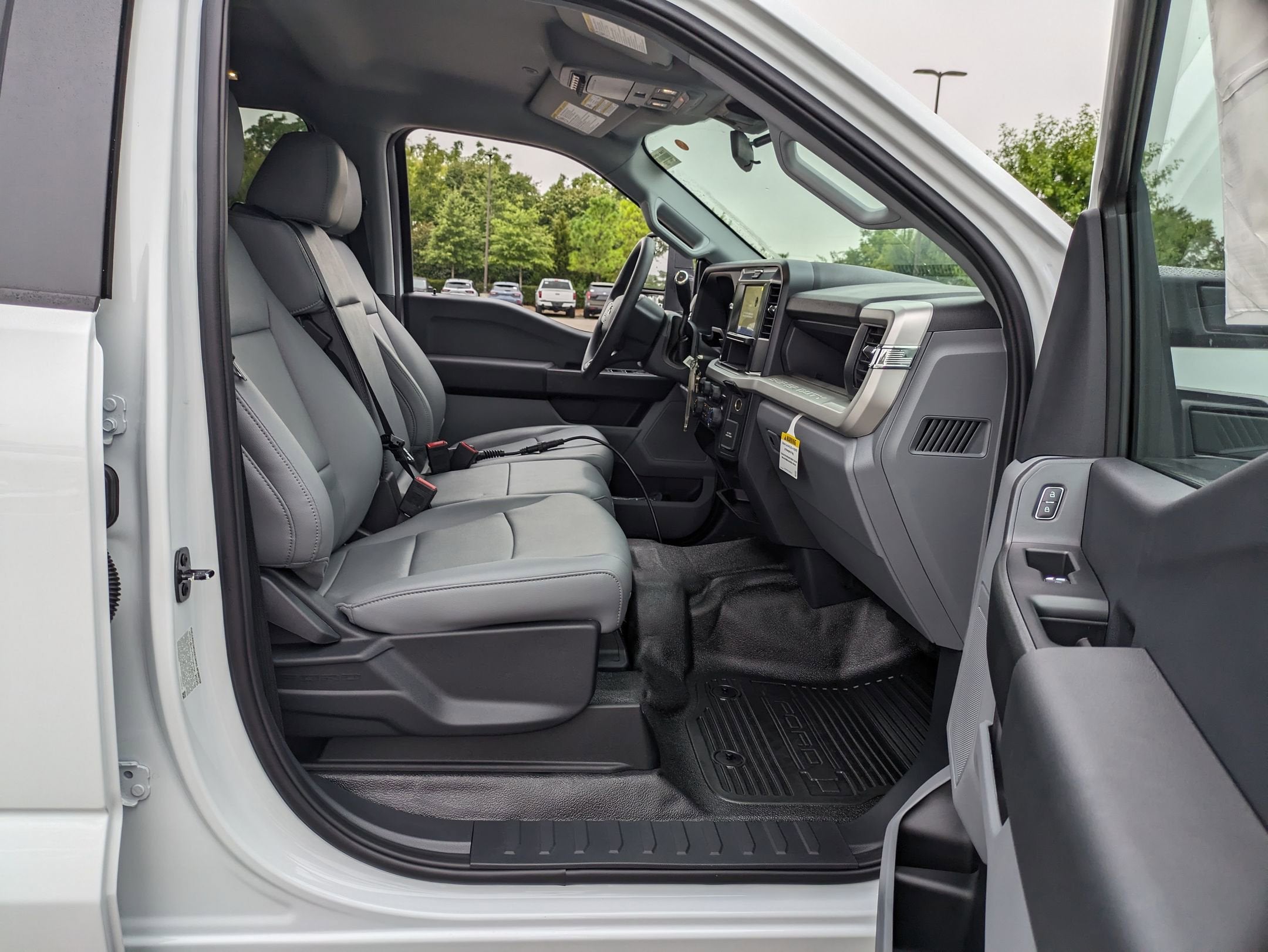 2025 Ford Super Duty F-550 DRW XL