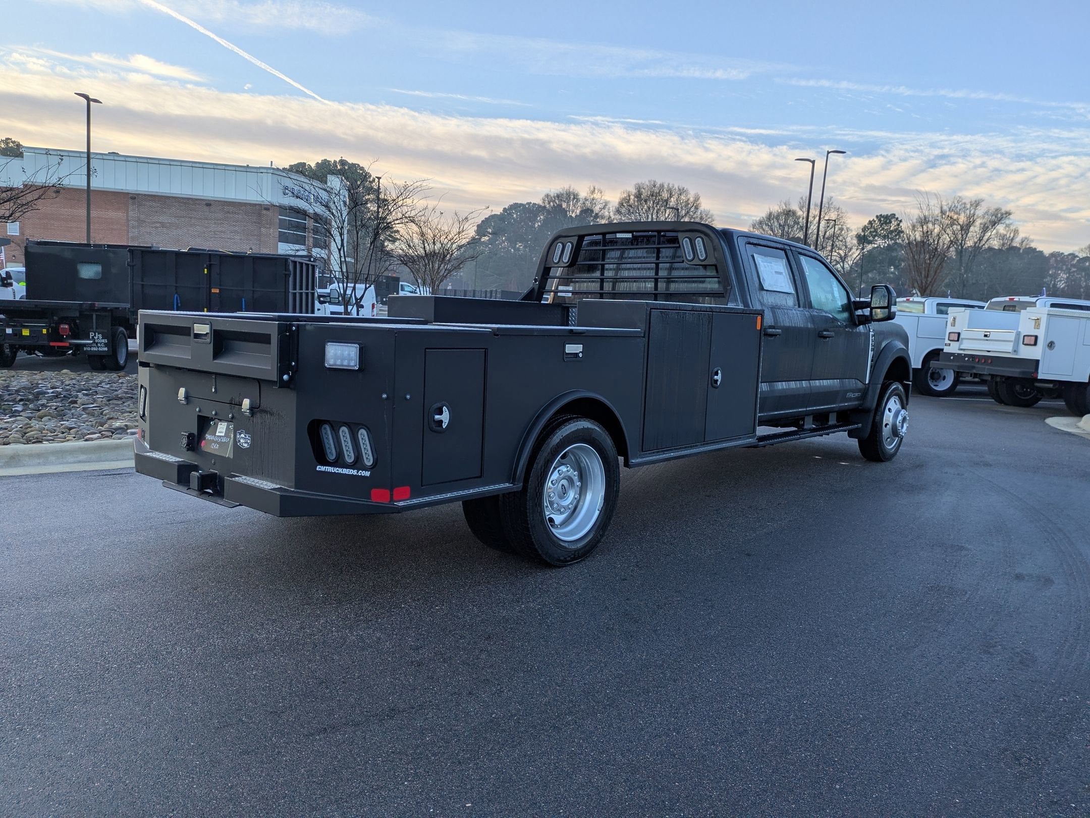 2025 Ford Super Duty F-550 DRW XL