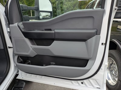 2027 Ford Super Duty F-550 DRW XL