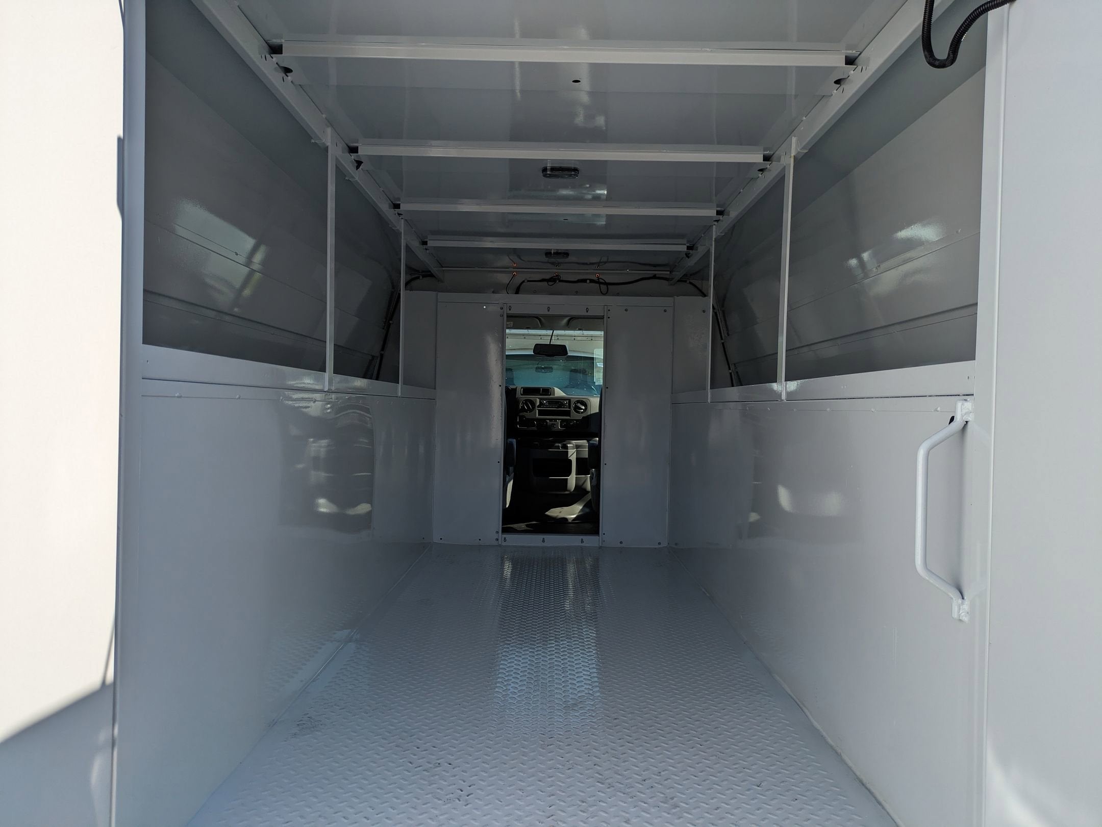 2026 Ford E-Series Cutaway E-350 SRW 138" WB