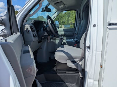 2027 Ford E-Series Cutaway Base