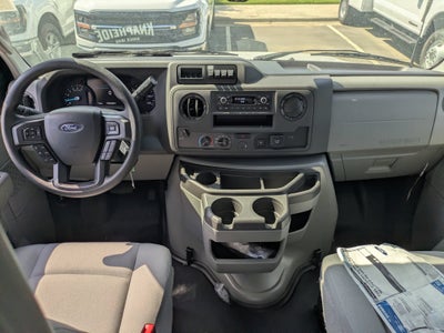 2027 Ford E-Series Cutaway Base