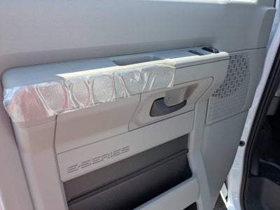 2027 Ford E-Series Cutaway Base