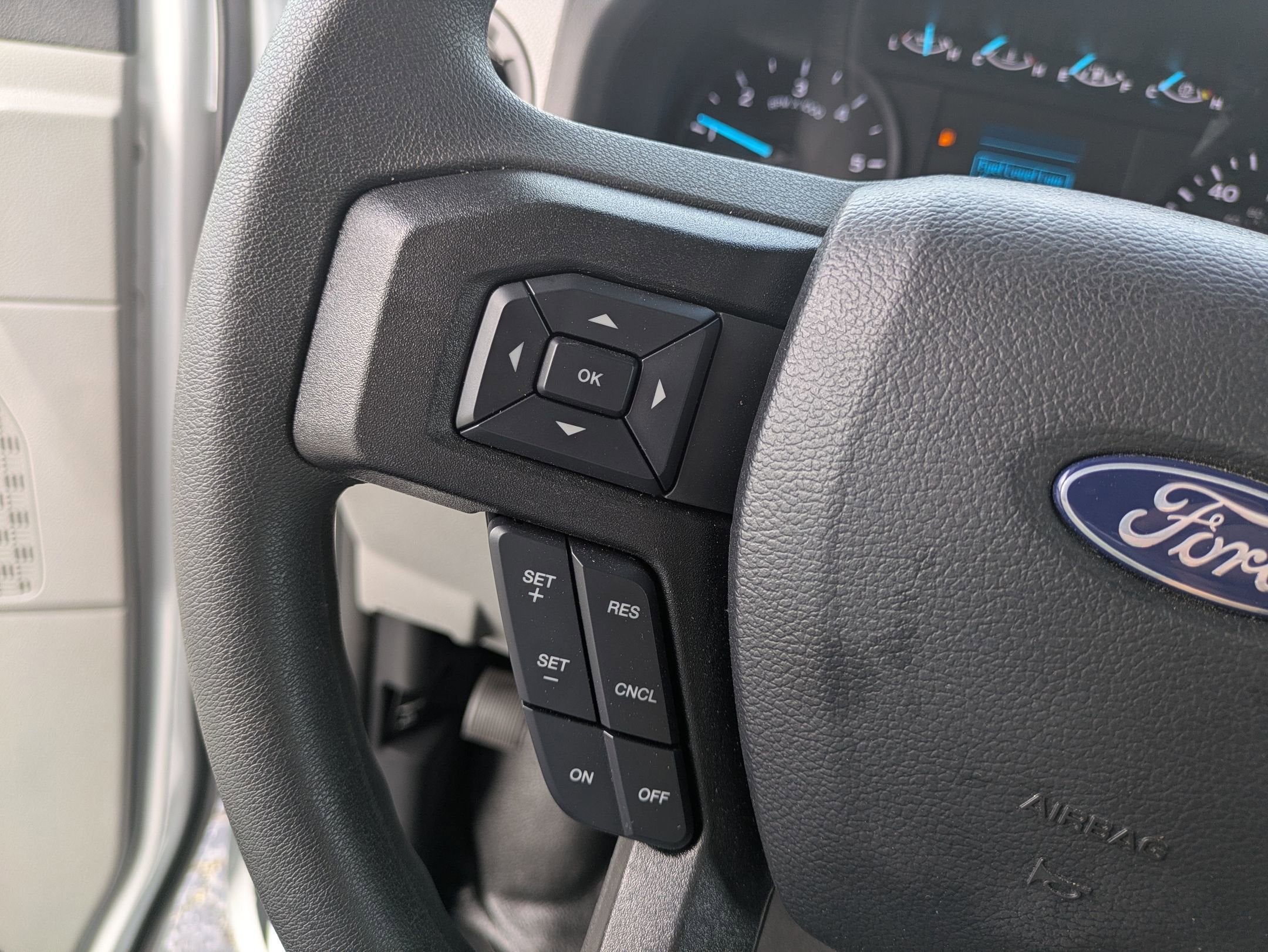 2025 Ford E-Series Cutaway E-350 SRW 138" WB