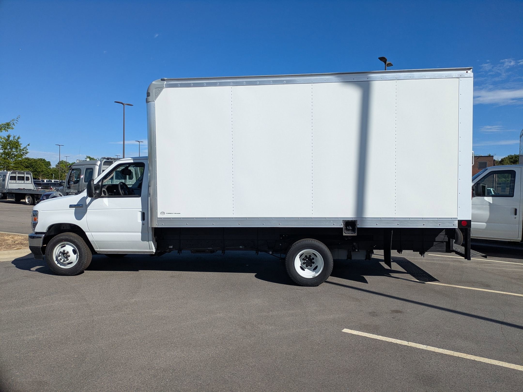 2027 Ford E-Series Cutaway Base