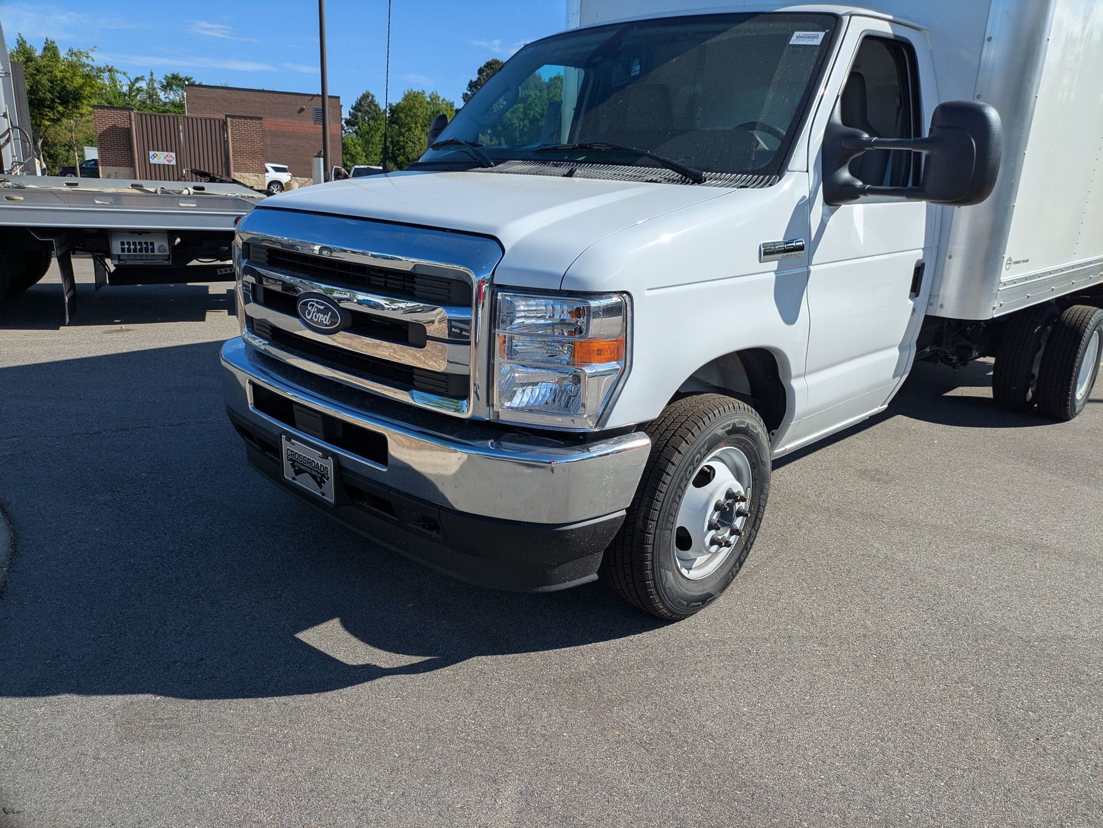 2027 Ford E-Series Cutaway Base