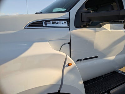 2027 Ford F-750SD Base