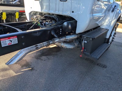 2027 Ford F-750SD Base