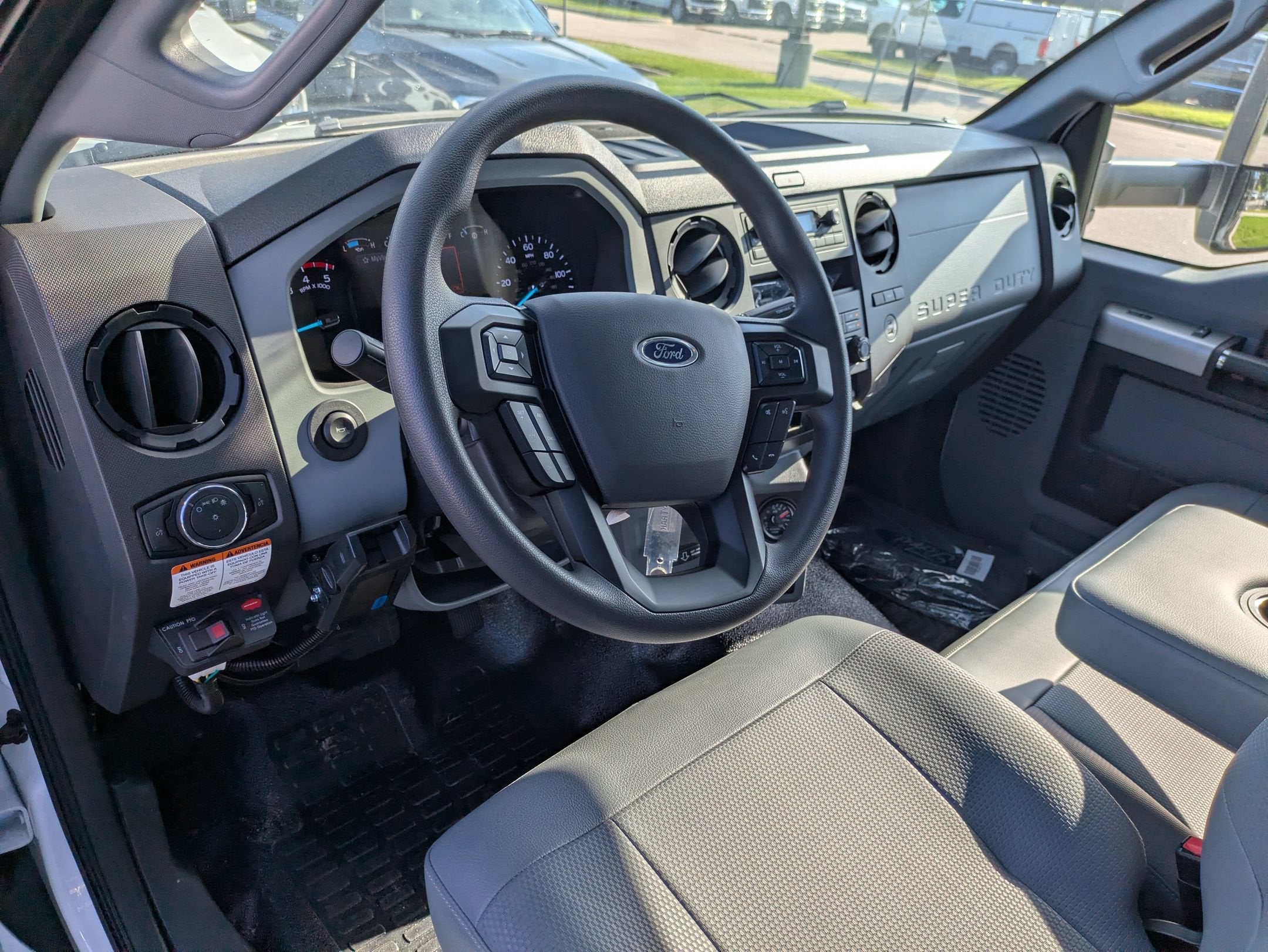2027 Ford F-750SD Base