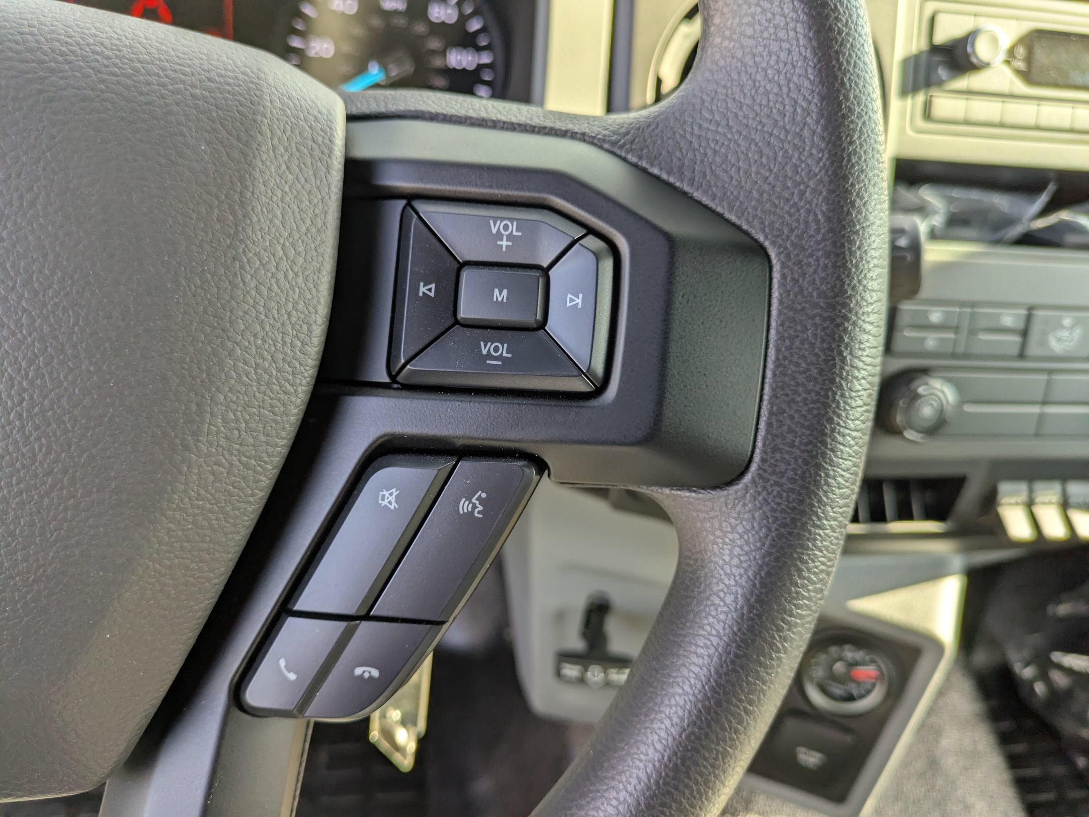 2027 Ford F-750SD Base