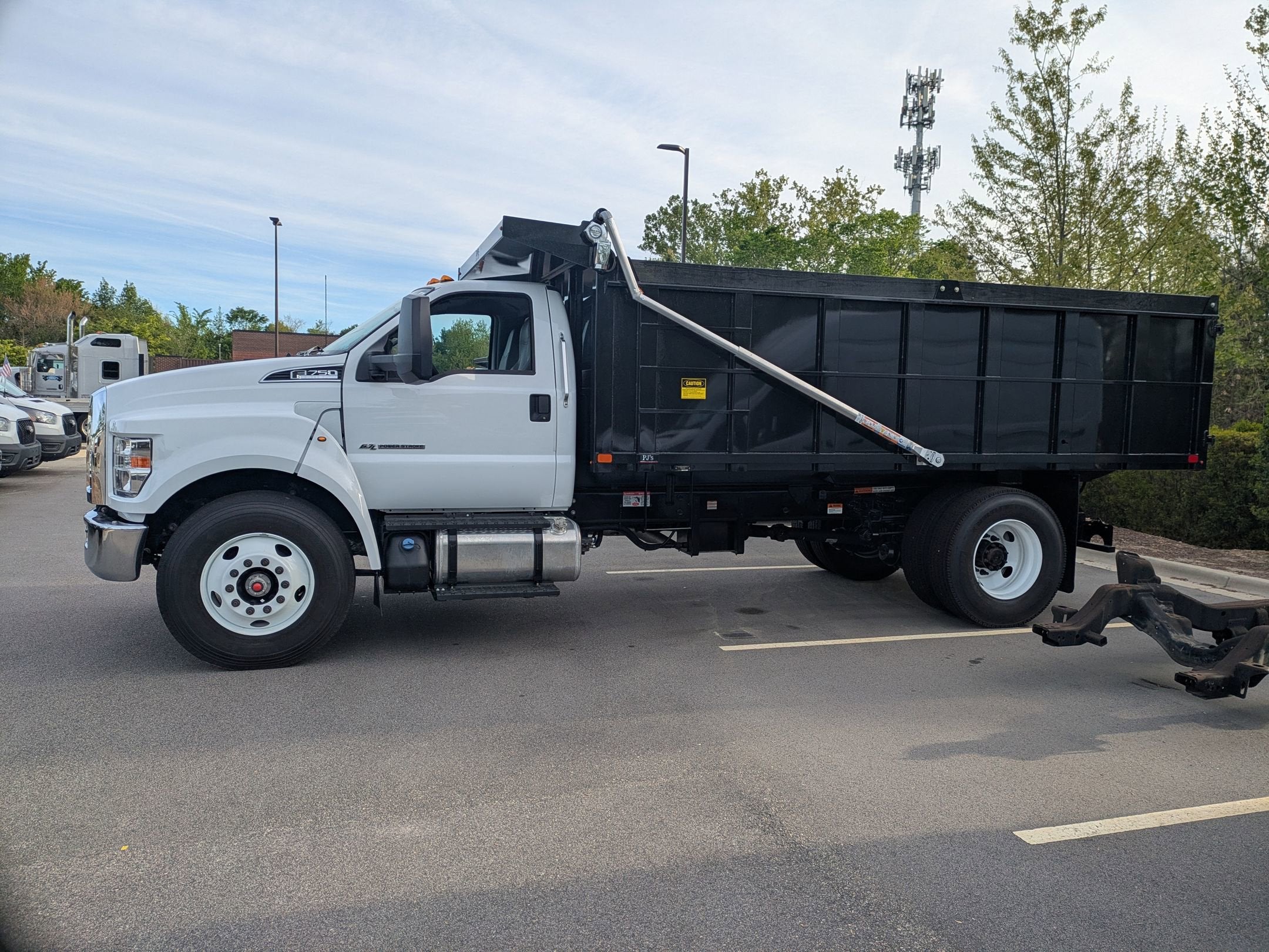 2027 Ford F-750SD Base