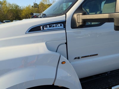 2027 Ford F-750SD Base