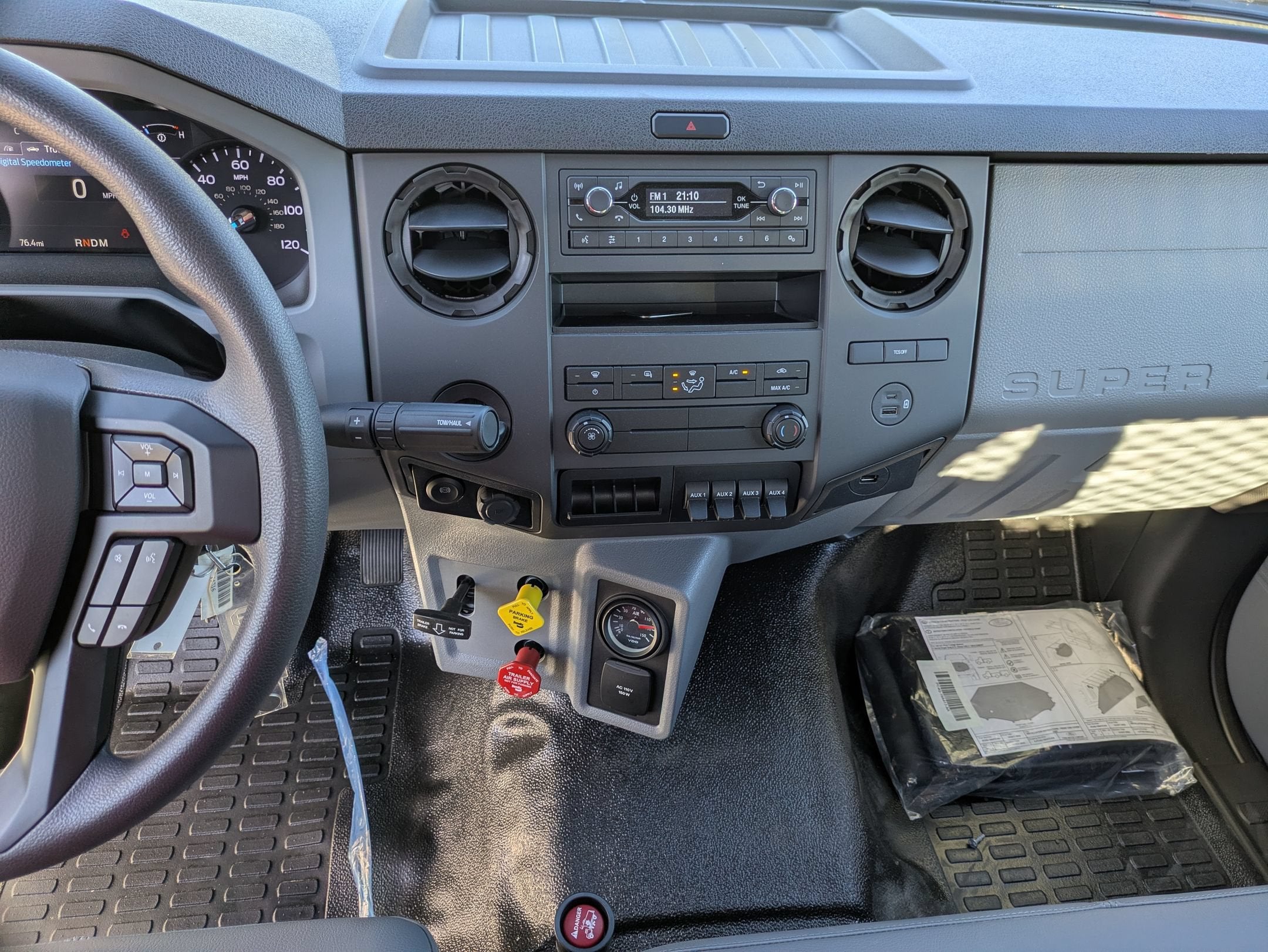 2027 Ford F-750SD Base